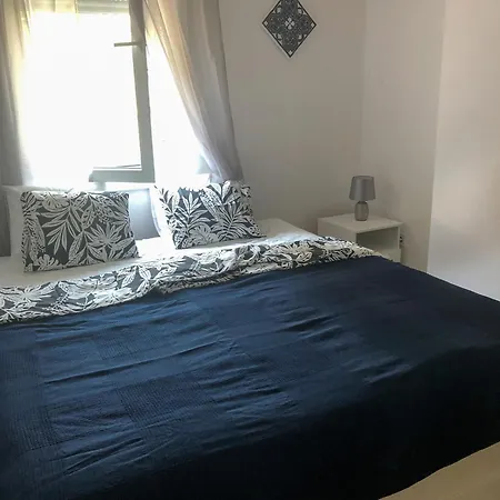 Happy 70 Apartment